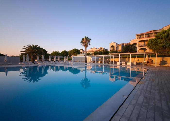 The Bay Hotel & Suites