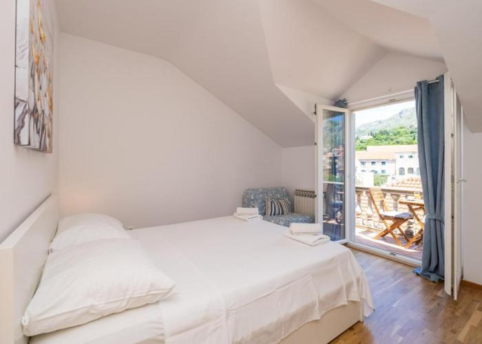 Francesca Guesthouse