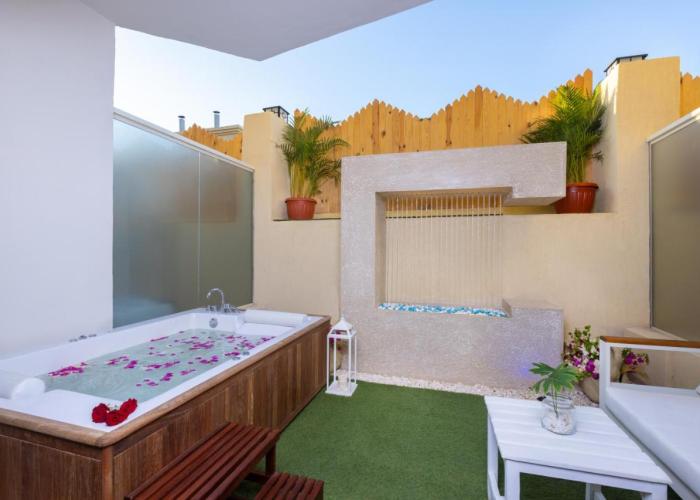 Amwaj Oyoun Resort & Casino