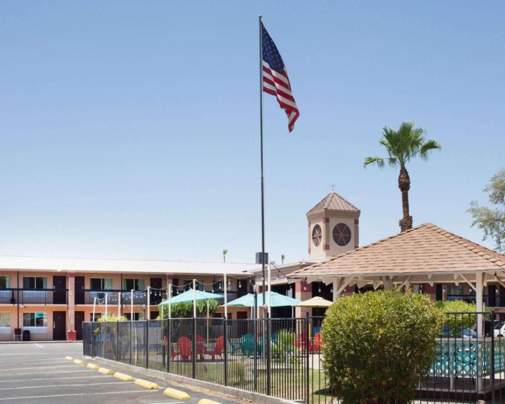 Howard Johnson by Wyndham Yuma