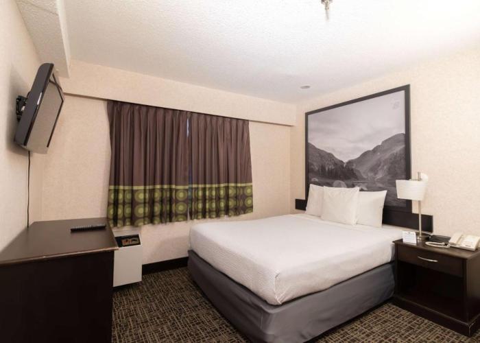 Super 8 by Wyndham Prince George