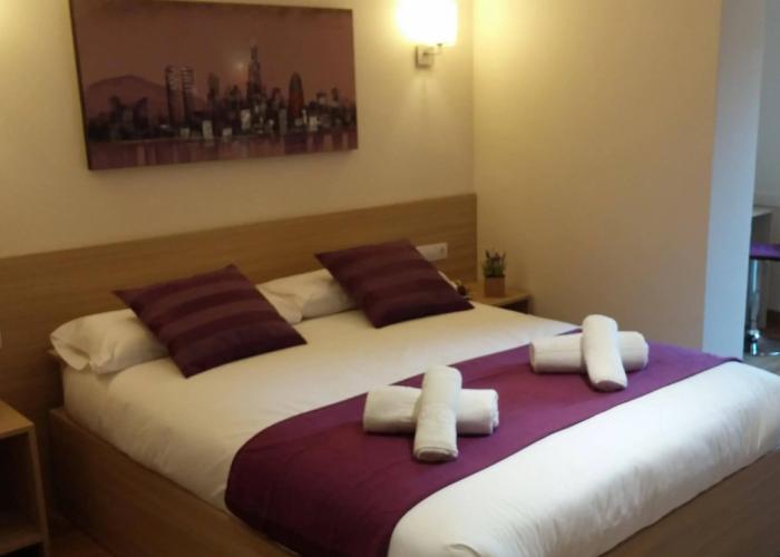 Hostal Barcelona Travel