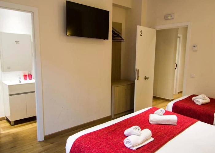 Hostal Barcelona Travel