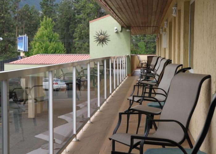 Waterfront Inn