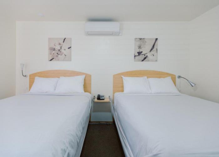 Waterfront Inn