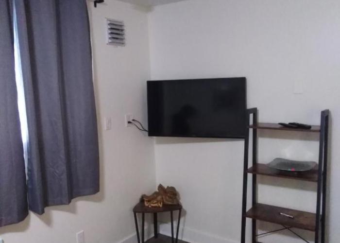 Black Rooster Guesthouse