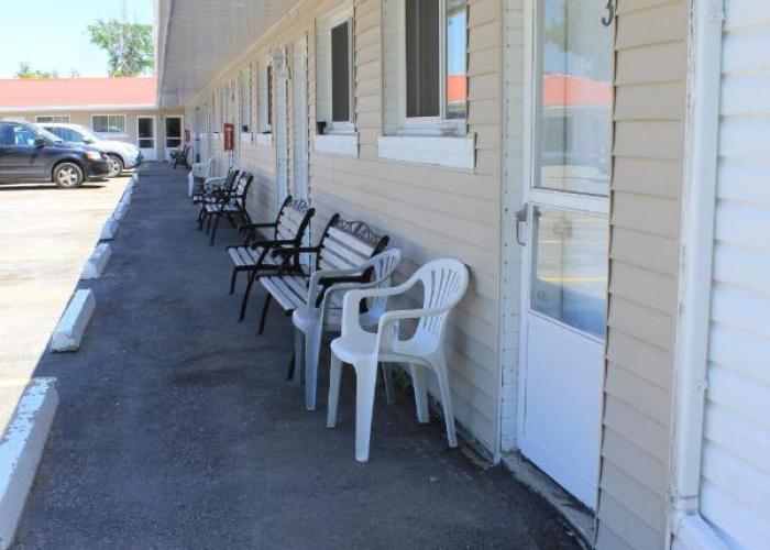 Blue Jay Motel
