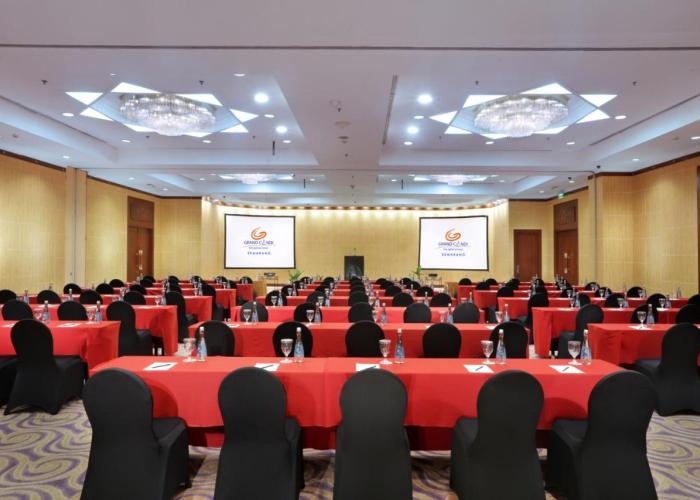 Grand Candi Hotel