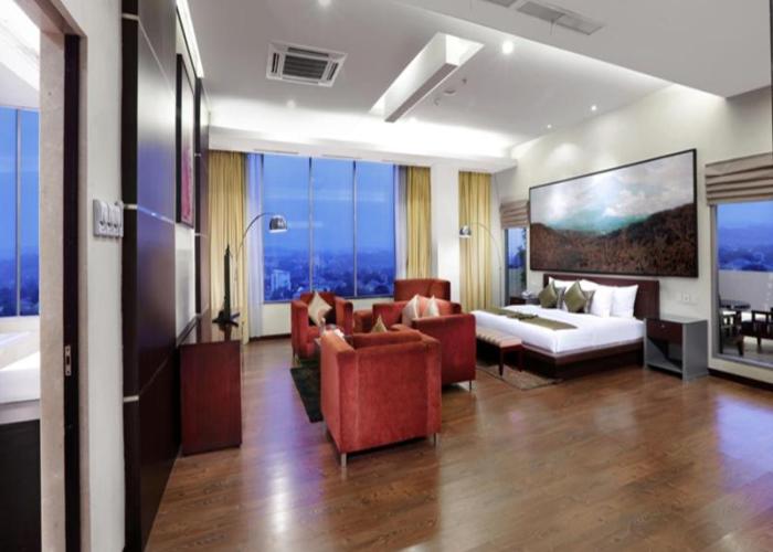 Grand Candi Hotel