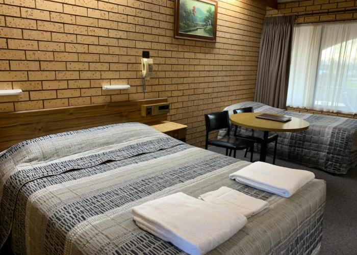 Lakeview Motel