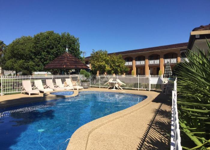 Lakeview Motel