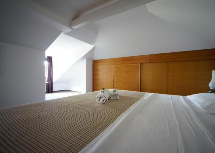 Apartments and Rooms Degra