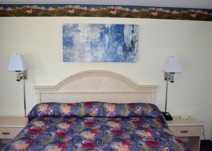 Stratford Suburban Motel