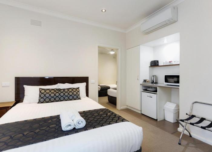 Amaroo Motel