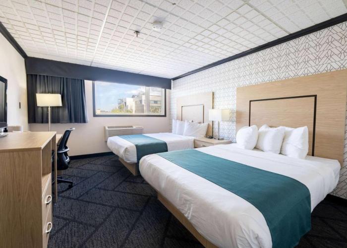 Sternwheeler Hotel and Conference Centre
