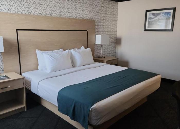 Sternwheeler Hotel and Conference Centre