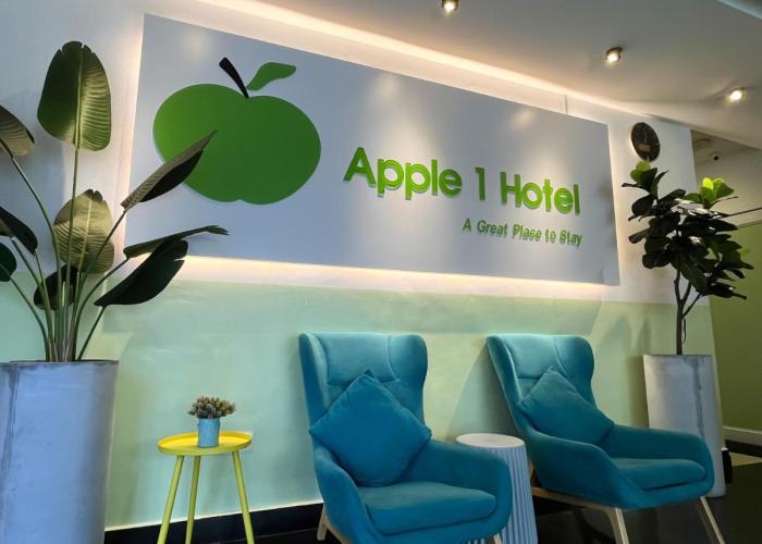 Apple 1 Hotel Queensbay