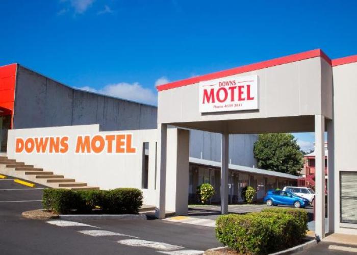 Downs Motel