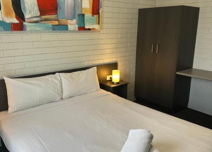 Blue Violet Motor Inn