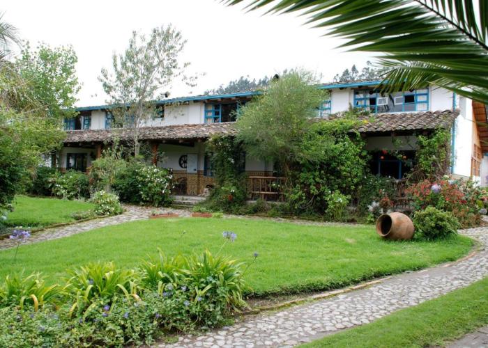 Las Palmeras Inn