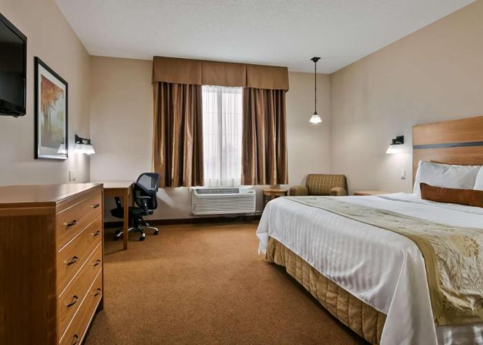 Best Western Plus Chateau Inn