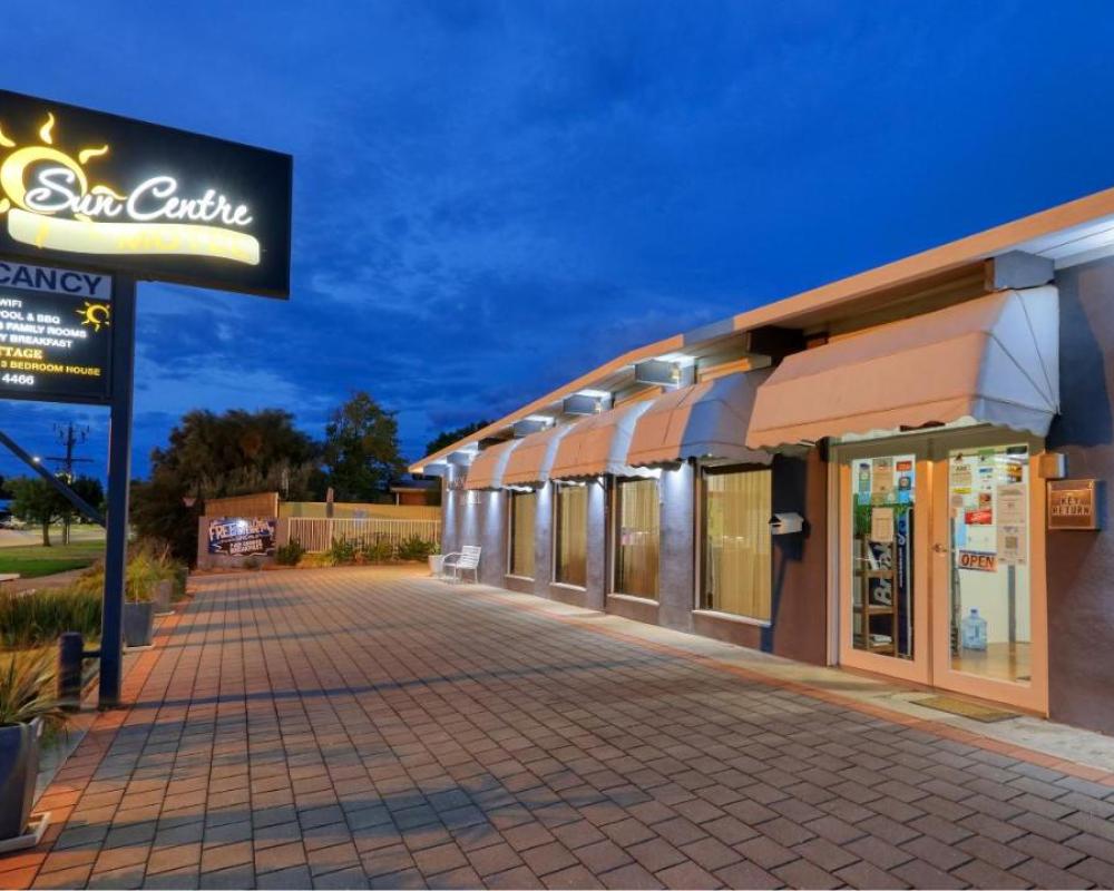 Sun Centre Motel