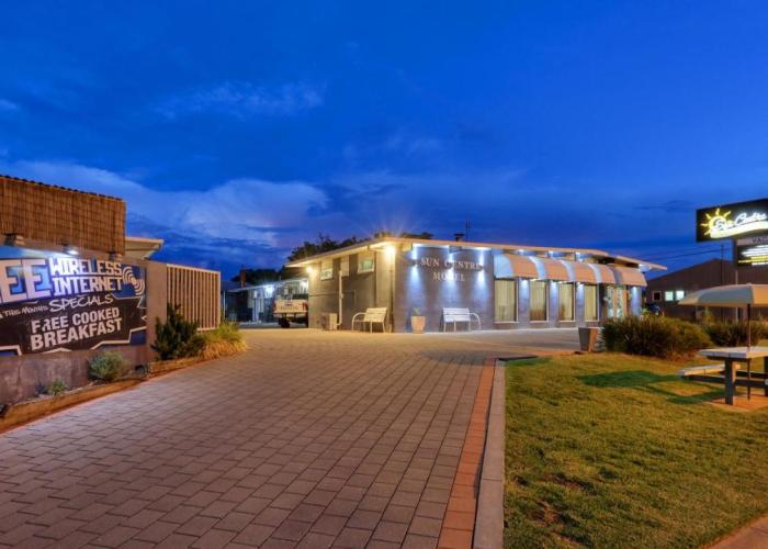 Sun Centre Motel