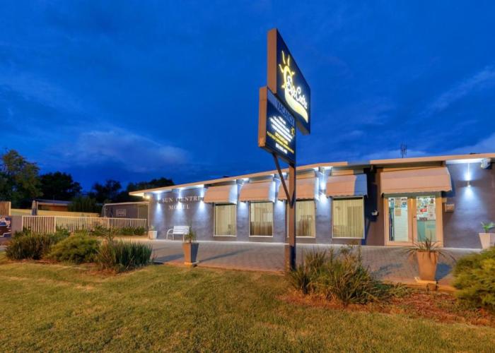 Sun Centre Motel