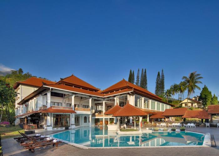 Royal Hotel and Villas Trawas