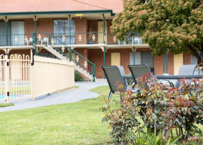 Advance Motel
