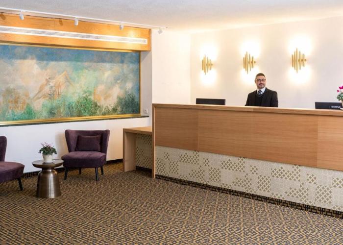 Seven Arches Hotel
