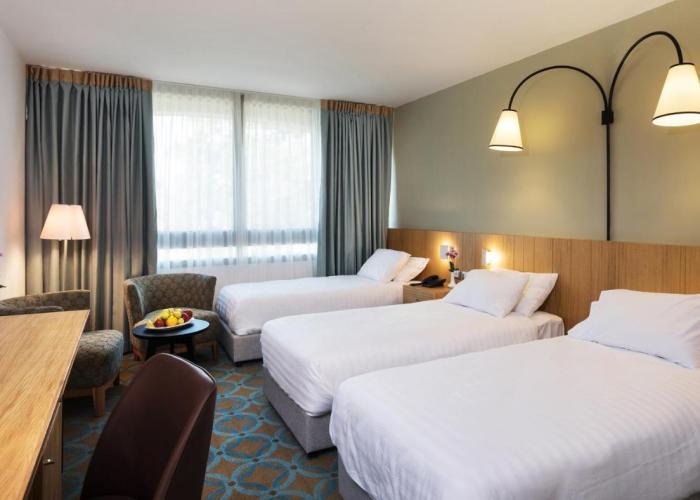 Seven Arches Hotel