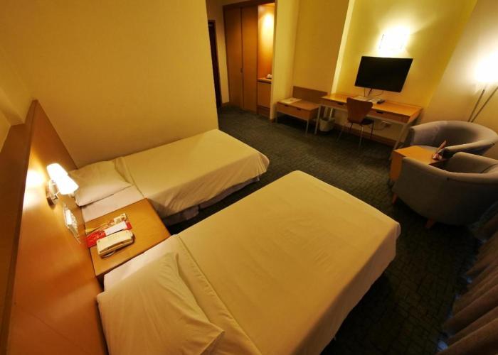 Premier Hotel