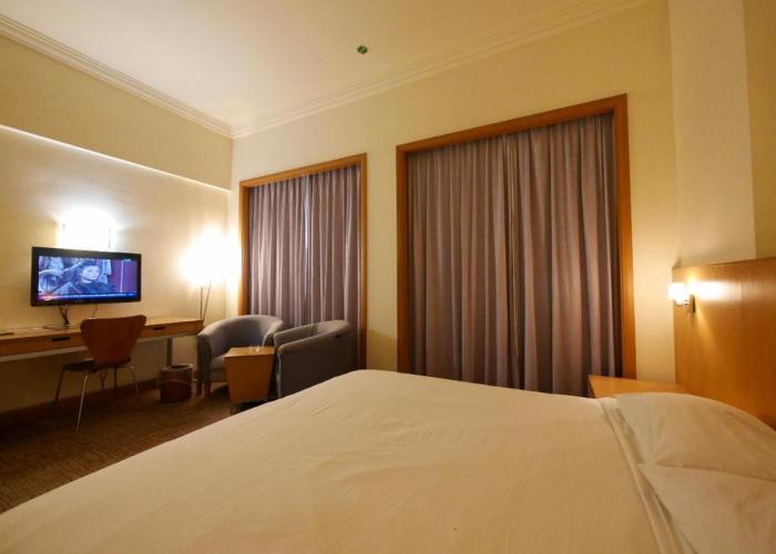 Premier Hotel