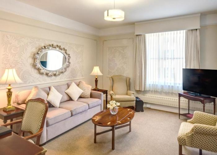 The Inn at the Union Club of British Columbia