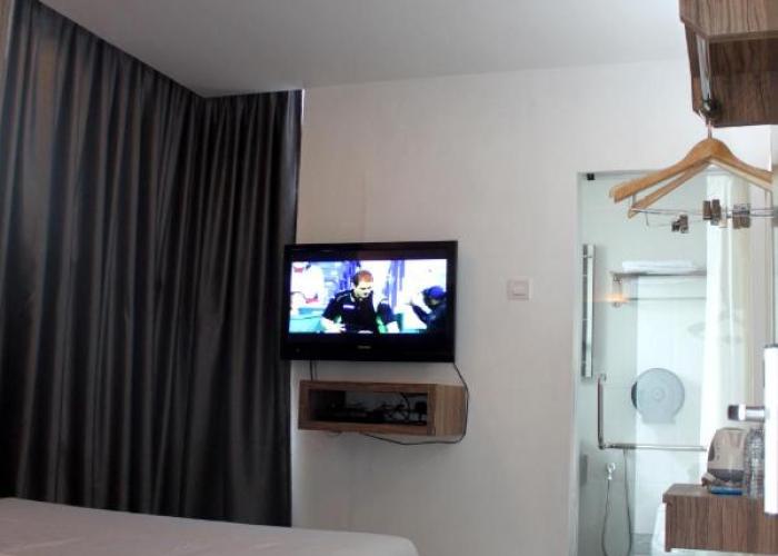 Dream Hotel