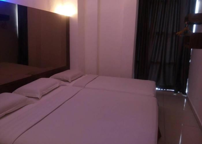 Dream Hotel