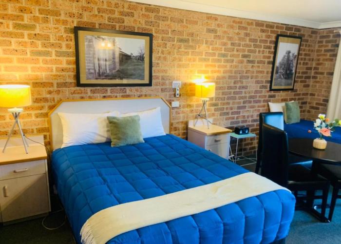 Town and Country Motor Inn