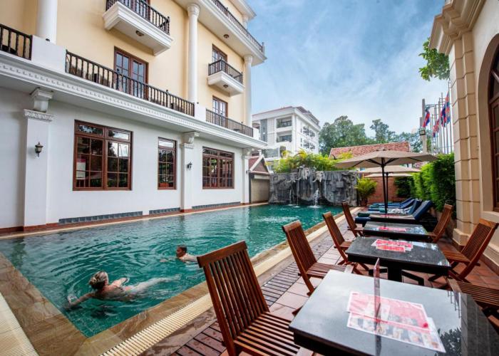 Royal Crown Hotel & Spa