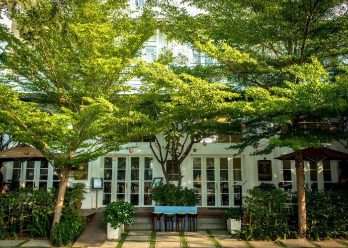 The Frangipani Royal Palace Hotel