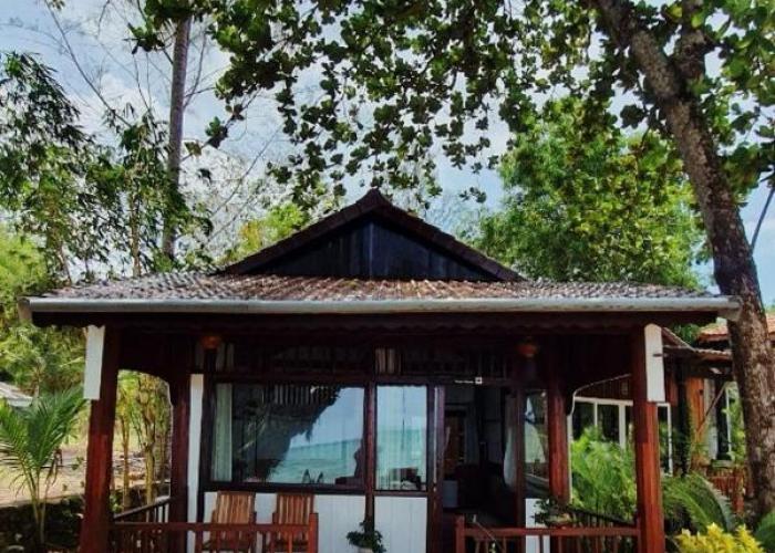 Bamboo Cottages