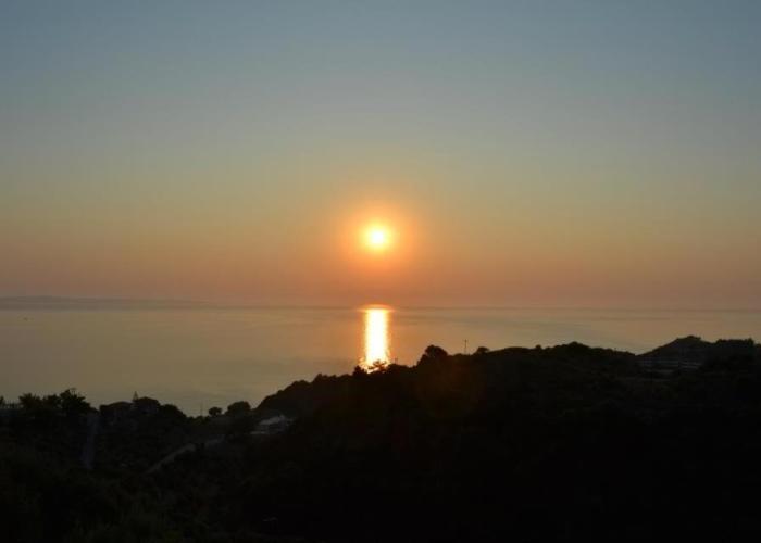 Fiore Hill Sea View Studios
