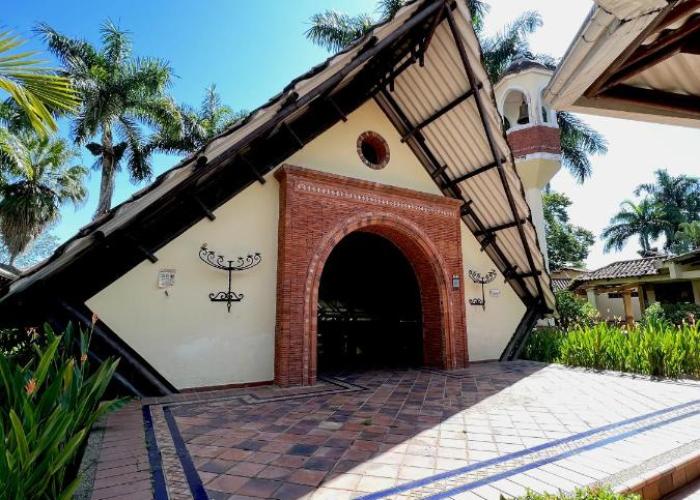 Hotel Campestre El Campanario