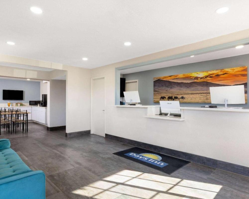 фото Rosedale Inn Bakersfield