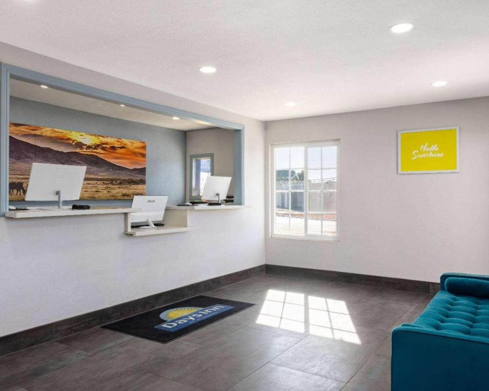 фото Rosedale Inn Bakersfield