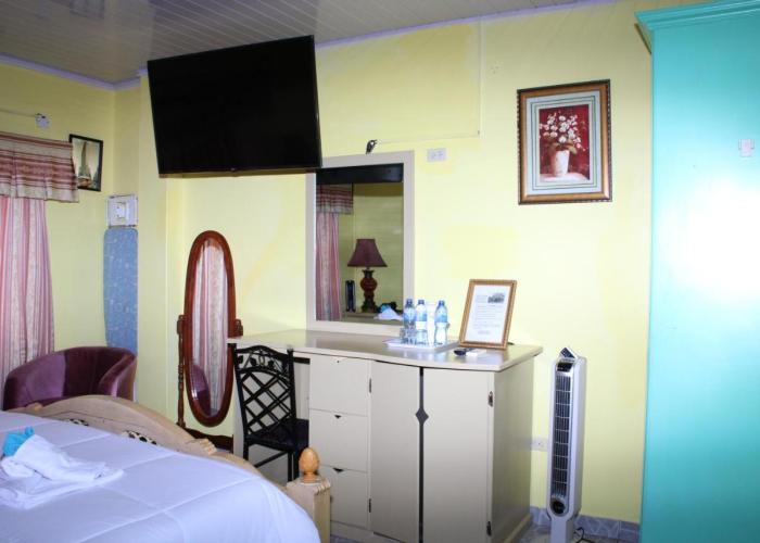 PG Quality Inn