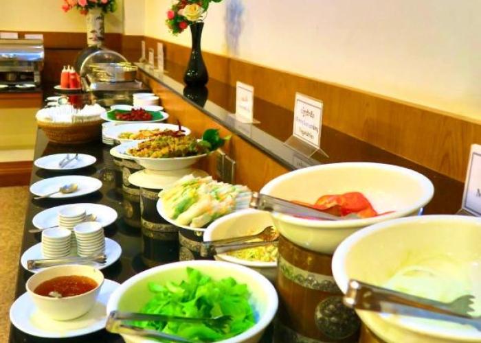 Arawan Riverside Hotel