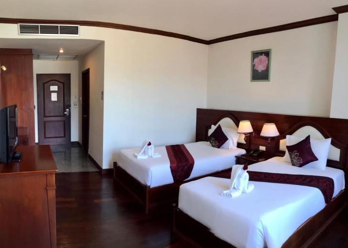 Arawan Riverside Hotel