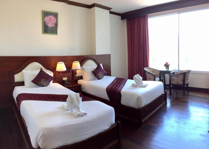 Arawan Riverside Hotel