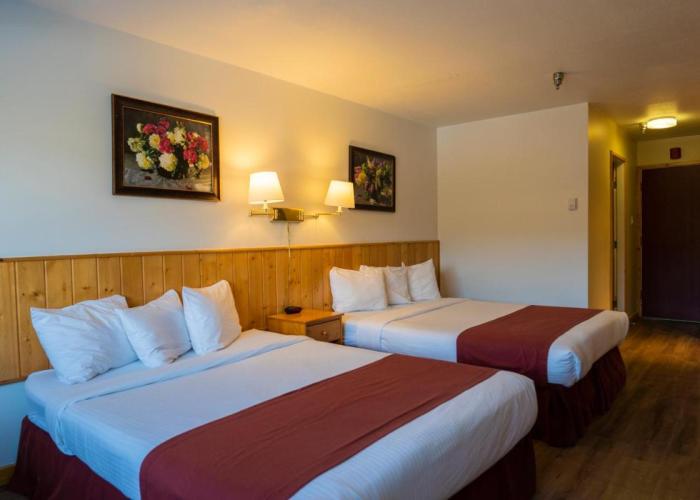 Canadas Best Value Inn- Riverview Hotel